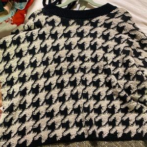 Cozy Cute Houndstooth Sweater